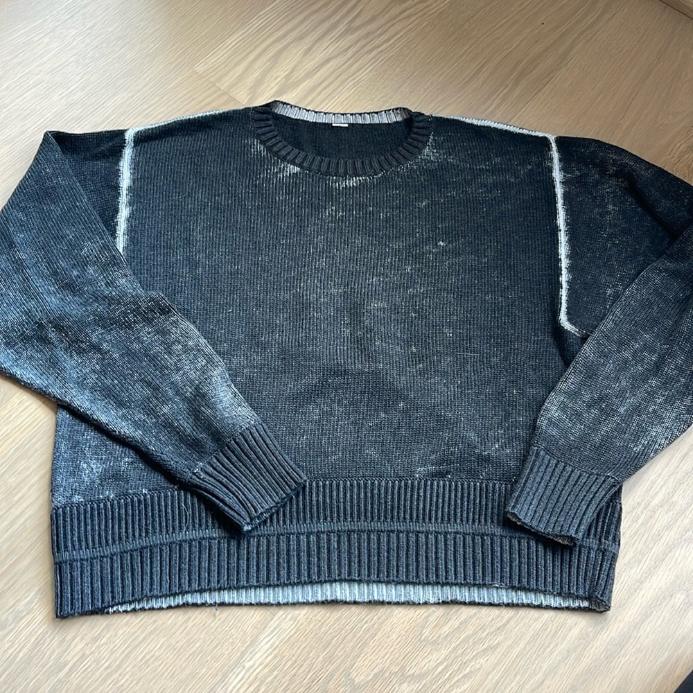 Lululemon Hazy day Black grey acid wash super soft crew sweater small size 6